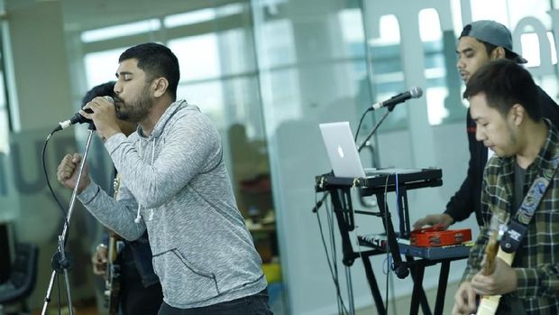 Cerita Tiket Tentang Single 'Tak Sempurna' 