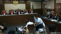 Ruang sidang tampak penuh dengan pengunjung dan wartawan yang meliput jalannya sidang (Foto: Aditya Mardiastuti/detikcom)