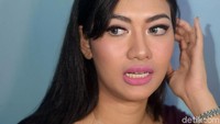 Ini kan masalah dia (Gaston) sama kakak aku. Walau kalau dia mau minta pun mungkin kenapa nggak minta ke keluarga, kok mintanya ke orang lain, ujar Della.