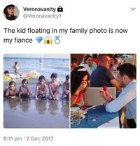 Tak Sengaja Foto Bersama Waktu Kecil, Pasangan Ini Ternyata Berjodoh