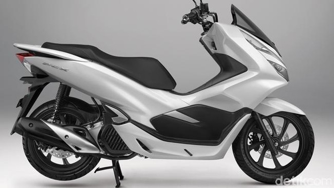 Persaingan Roda Dua 2019 Ditutup dengan Honda  PCX Lokal 