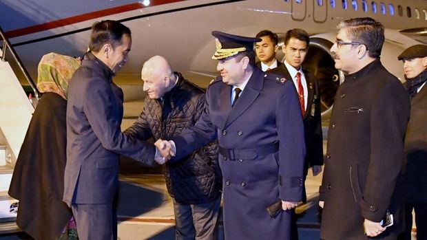 Tiba di Istanbul, Jokowi Siap KTT Luar Biasa OKI Soal Palestina