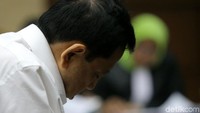 Novanto juga pernah tidur saat agenda pembacaan dakwaan. Begini gaya Novanto saat tidur.