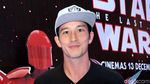 Forever Young! Mike Lewis yang Awet Muda