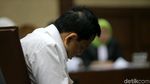 Foto: Novanto Tidur Saat Sidang Dakwaan