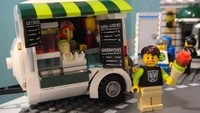 Pecinta sandwich mungkin bisa membelinya. Para karakter Lego terlihat sedang menjual dan membeli sandwich. Ingin memilikinya? Foto: Istimewa