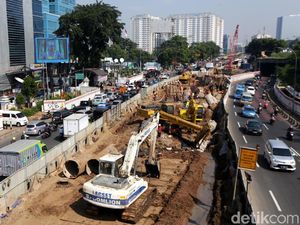 Saran Ekonom Agar BUMN Tak Berdarah-darah Bangun Infrastruktur