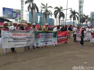 Tolak DWP, Massa Selawatan di JIExpo