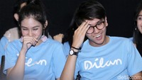 Tingkah Iqbaal dan Vanesha pun mengundang senyum.