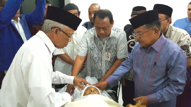 Wapres JK melayat AM Fatwa di RS MMC