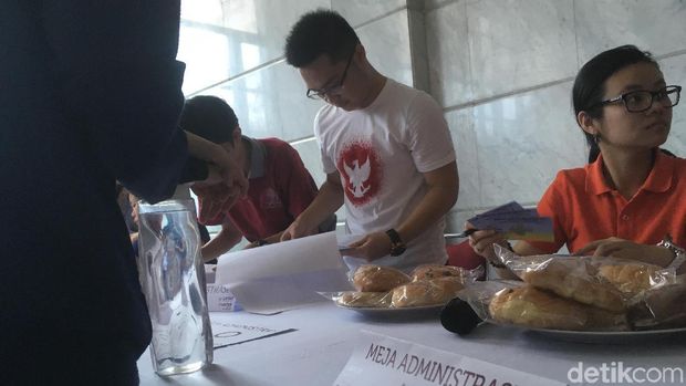 Cegah Difteri, Mahasiswa Untar Ikut Imunisasi Gratis