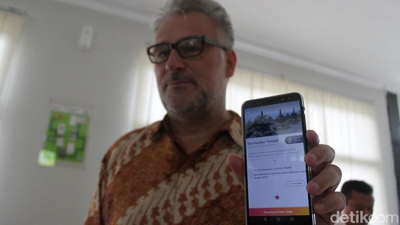 Foto: Aplikasi Chattra Borobudur E-Guide yang bisa diakses pengunjung (Pertiwi/detikTravel) Foto: Aplikasi Chattra Borobudur E-Guide yang bisa diakses pengunjung (Pertiwi/detikTravel)