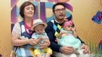 Happy Family! Senyum Bahagia Keluarga Surya Saputra