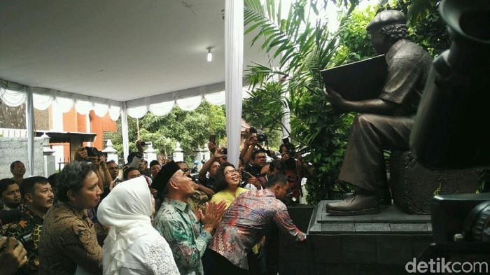 Mendikbud Tegaskan Tidak Ada Sekolah yang Menolak Vaksinasi