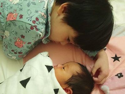 Selebgram Cilik Kirana Sayang Banget Lho Sama Adiknya, Rumaysaa