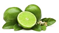 Selanjutnya Anda bisa memanfaatkan jeruk nipis. Kandungan vitamin C yang tinggi bisa jadi masker alami untuk bibir. Gosokkan perlahan pada bibir secara rutin dan dapatkan bibir merah alami. Foto: Istimewa