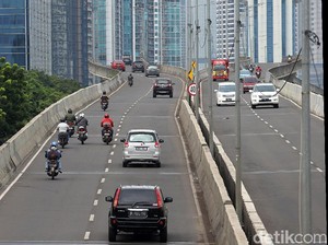 Polisi Kewalahan Hadapi Pemotor yang Sempat Sumbat JLNT Kasablanka