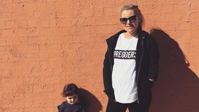 Potret Keseharian Ibu dengan Satu Tangan Bersama Anak-anaknya