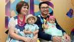 Happy Family! Senyum Bahagia Keluarga Surya Saputra
