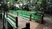 Pembangunan proyek yang menelan anggaran hingga empat miliar tersebut kini terbengkalai.