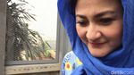 Senyum Ny Deisti Usai Jenguk Setya Novanto