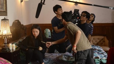 Intip Natasha Wilona saat Syuting Film Nini Thowok Yuk!