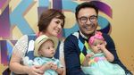 Happy Family! Senyum Bahagia Keluarga Surya Saputra