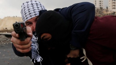 Foto Dramatis Penangkapan Demonstran Palestina oleh Aparat Israel