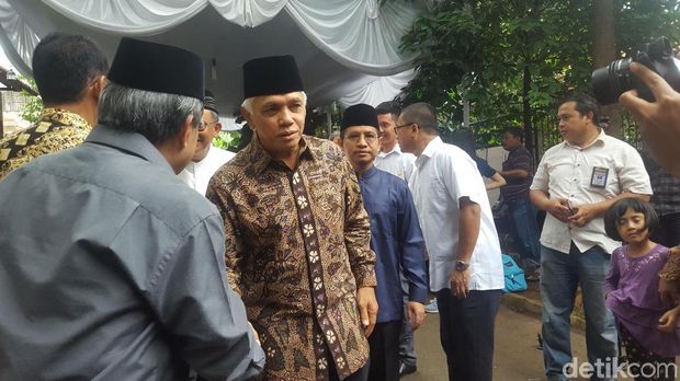 Suasana di rumah duka AM Fatwa