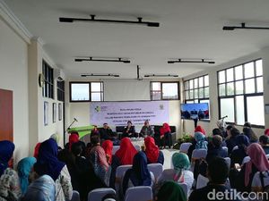 Menkes Puji Pelayan Puskesmas Garuda Bandung