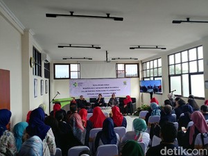 Menkes Puji Pelayan Puskesmas Garuda Bandung