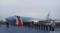 Hari ini Presiden Jokowi tiba di Lanud Halim Perdanakusuma, Jakarta Timur. Jokowi dan rombongan tiba sekitar pukul 12.30 WIB. (Foto: Bagus Prihantoro Nugroho/detikcom)