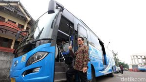 Perum PPD Luncurkan TransJabodetabek Premium
