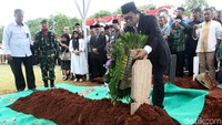 AM Fatwa meninggal pada Kamis (14/12) pagi tadi pukul 06.17 WIB di RS MMC Jakarta. Dia meninggal karena kanker hati yang telah dideritanya sejak 2 tahun lalu.