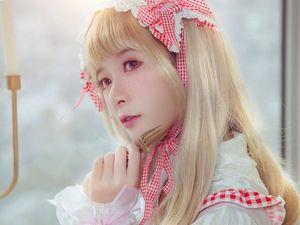 Imutnya Cosplayer yang Ternyata Pria, Nella Kharisma Ratu Dunia Maya