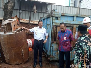 Anies Cek Terowongan Cawang Arah UKI yang Sempat Tergenang