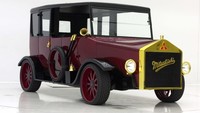 Bedanya, Model A tahun 2017 adalah mobil yang dibuat dari basis mobil listrik Outlander PHEV dengan waktu pengerjaan selama hampir setengah tahun. Pool/Mitsubishi.