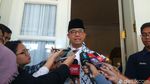 Momen Anies Baswedan Cek Tembok DPRD DKI yang Miring dan Retak