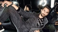 Aktor berusia 36 tahun itu berhasil mengungguli Zayn Malik dan Hrithik Roshan. (Dok. Instagram/shahidkapoor)