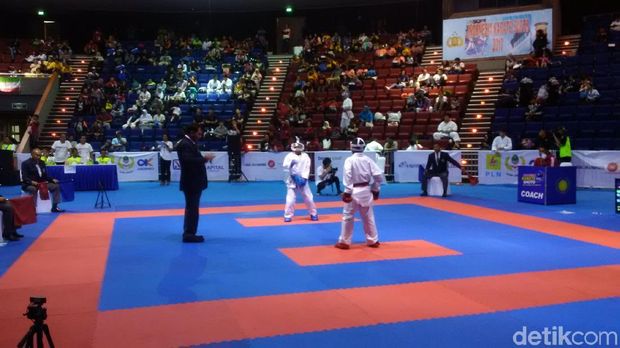 500 Atlet dari 13 Negara Ramaikan Turnamen Karate di Bandung