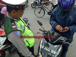 Beli Nomor Cantik Nopol Polisi, Berapa Tarif Resminya?