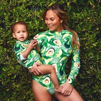 Peringkat keenam model paling populer di Instagram ditempati oleh Chrissy Teigen. Wanita yang memiliki 15,1 jutaan follower tersebut sering mengunggah foto kebersamaannya dengan suami dan anak. Foto: Instagram