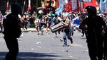 Chaos dan Semburan Air Kuning di Balik Gagalnya Sidang DPR Argentina
