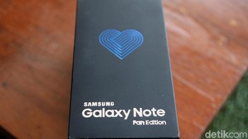 Menurut informasi, Indonesia menjadi negara keempat yang mencicipi Galaxy Note edisi khusus ini, setelah sebelumnya Korea Selatan, Malaysia, dan Filipina. Foto: Muhammad Ridho
