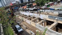 Underpass ini nantinya akan membentang sepanjang 660 meter dari arah Tambak, Jakarta Pusat hingga Jalan Pramuka, Jakarta Timur, dengan lebar jalan mencapai 7 meter.