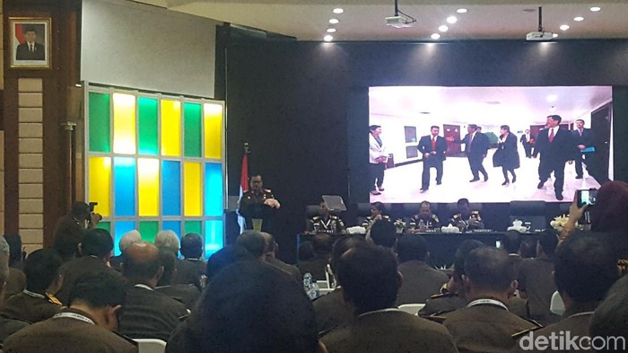 Jaksa Agung Minta Anak Buahnya Tak Coreng Nama Kejaksaan