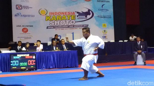 500 Atlet dari 13 Negara Ramaikan Turnamen Karate di Bandung
