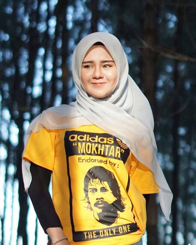 Bungsu dari empat bersaudara itu diketahui menempuh pendidikan di  Business Management Diploma, Poly-Tech Mara College, Kota Baru, Malaysia.  Foto: Dok. Instagram @ronaldinho_kelate