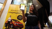 Momobil.id hadir untuk menjadi platform yang mempertemukan pembeli dengan penjual perorangan (C2C) dan dealers (B2C) otomotif, dan memberikan layanan pembiayaan sendiri dan terpercaya dari Adira Finance yang berkomitmen menjadi perusahaan pembiayaan terbaik dan terdepan di Indonesia.