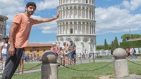 Selain traveling dan olahraga, Fazza juga menyukai fotografi. (faz3/Instagram)